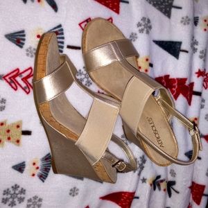Aerosoles wedge sandals..brand new...unboxed...Platinum gold..size 10